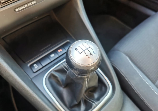 Volkswagen Golf cena 21900 przebieg: 192525, rok produkcji 2010 z Połczyn-Zdrój małe 497